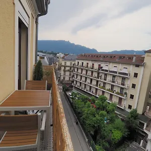 Refait A Neuf En Hypercentre Avec Balcon Appartement